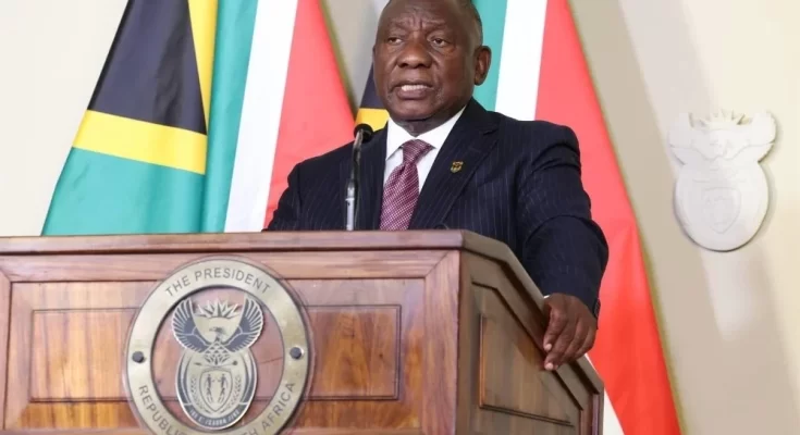 South African Rand Weakens as Markets Await Ramaphosa's Economic Address